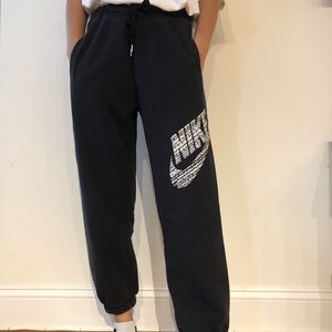 NIKE BLACK SWOOSH SWEATPANTS